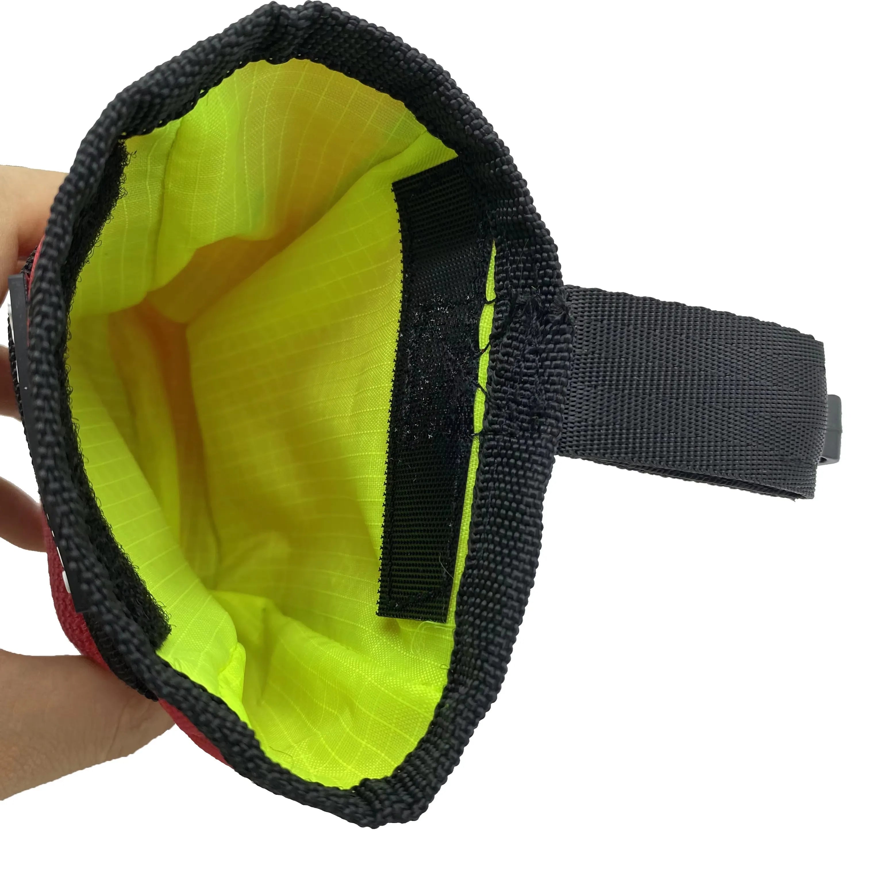 Pet Treat Bag — Oxford Cloth Pouch with Belt Buckle & Mesh Pocket (9×4×13 cm)