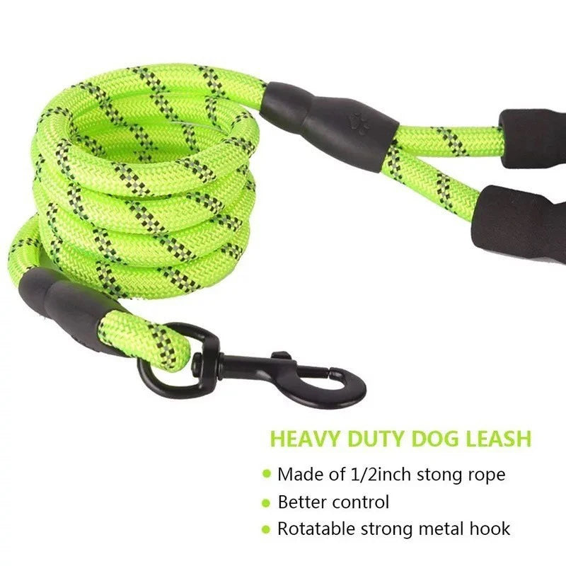 2 m Reflective Rope Dog Leash — Padded Handle, 360° Swivel, Quick-Release Clip